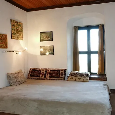 The Old Olive Mill House بيت خشبي Aegae