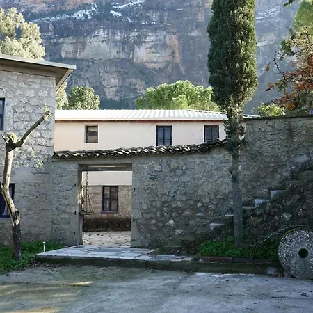 Chata The Old Olive Mill House *