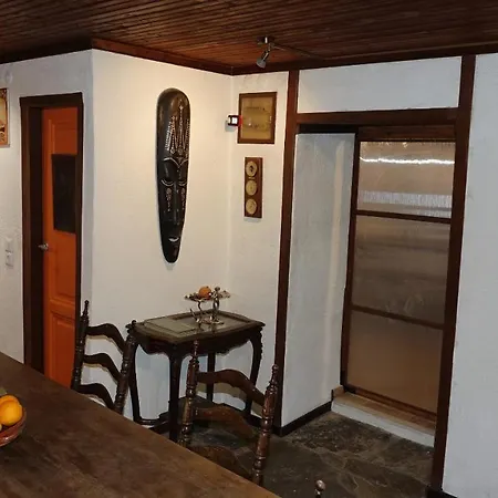 بيت خشبي The Old Olive Mill House *