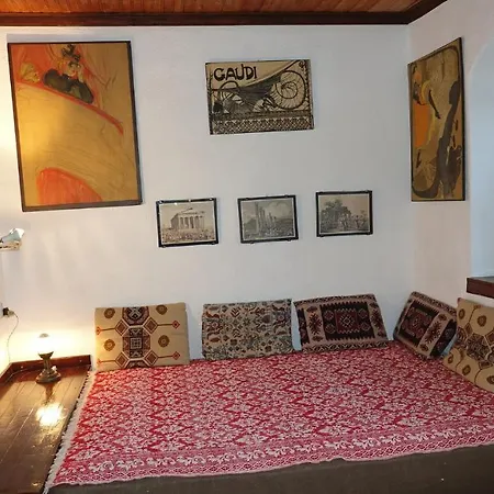 بيت خشبي The Old Olive Mill House *